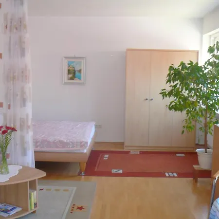 Apartamento Wittelsbacherstrasse 10 *