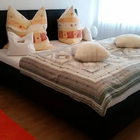 Wittelsbacherstrasse 10 公寓 *