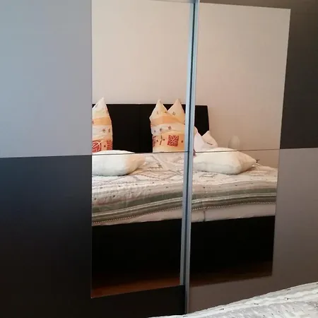 Apartamento Wittelsbacherstrasse 10 *